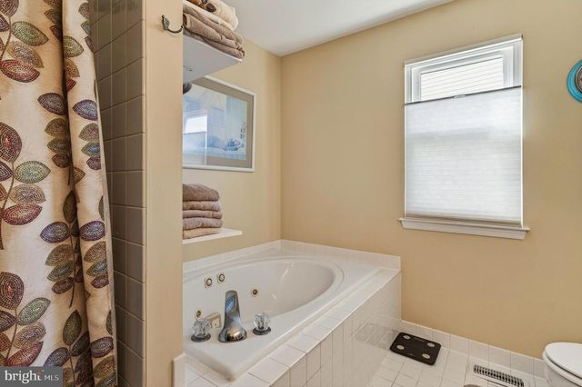 205 COMMONS LN, Collegeville, PA 19426