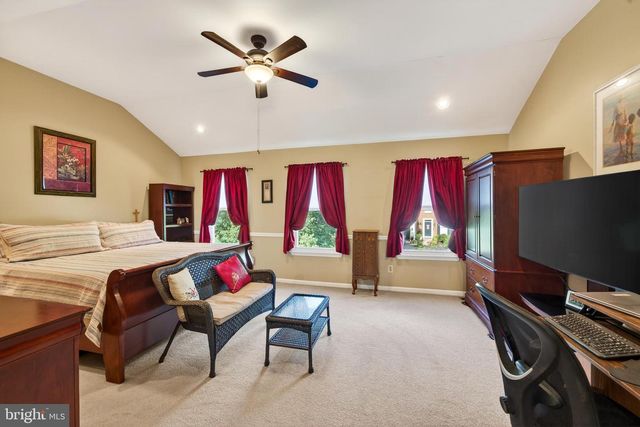 205 COMMONS LN, Collegeville, PA 19426