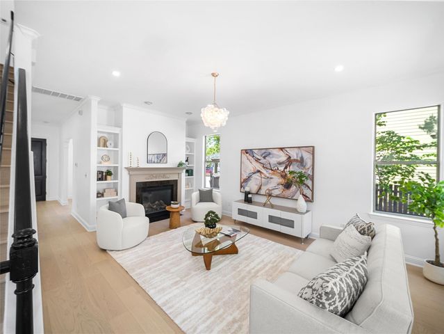 5209 Evans Ave A, Austin, TX 78751