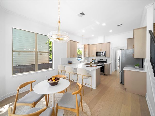 5209 Evans Ave A, Austin, TX 78751