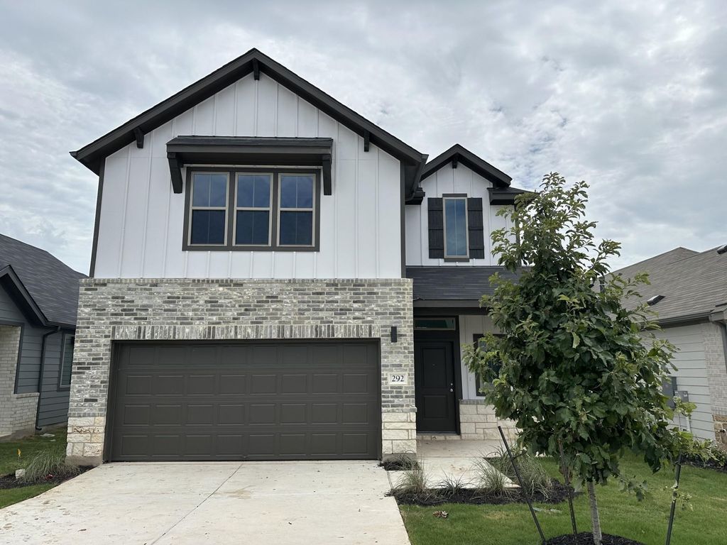 292 Bendecido LOOP, Elgin, TX 78621