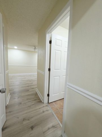 5447 Twin Oakes Road, Greenacres, FL 33463