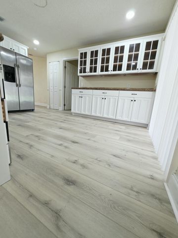 5447 Twin Oakes Road, Greenacres, FL 33463