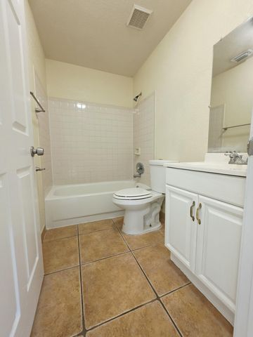 5447 Twin Oakes Road, Greenacres, FL 33463