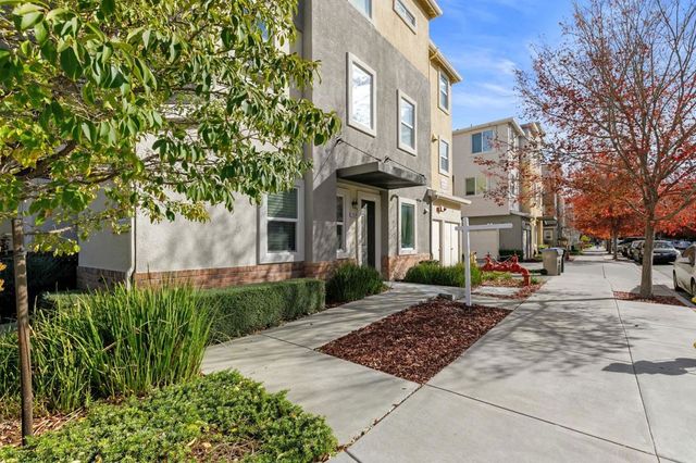 1038 Giacomo Ln, San Jose, CA 95131