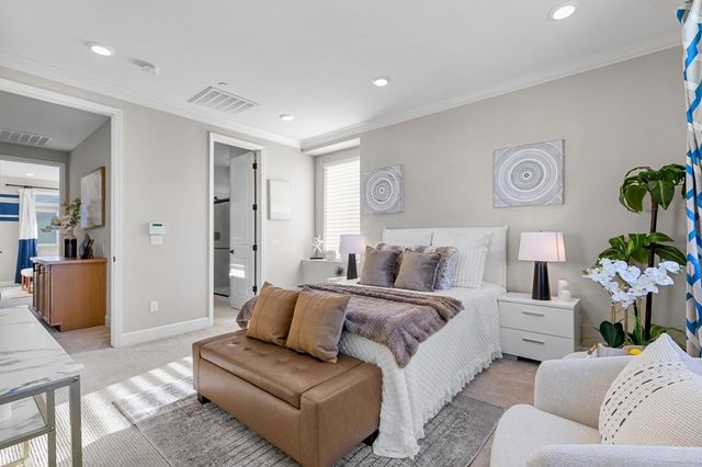 1038 Giacomo Ln, San Jose, CA 95131