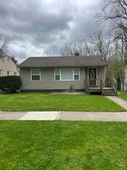 864 Carrier Creek Boulevard Ne, City Of Grand Rapids, MI 49503