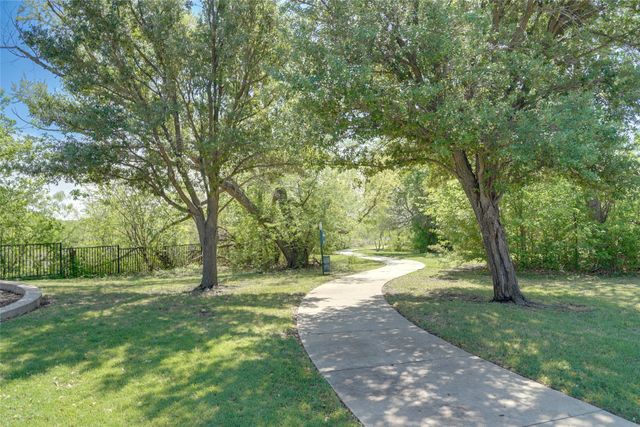 8928 Silent Brook Lane, Fort Worth, TX 76244