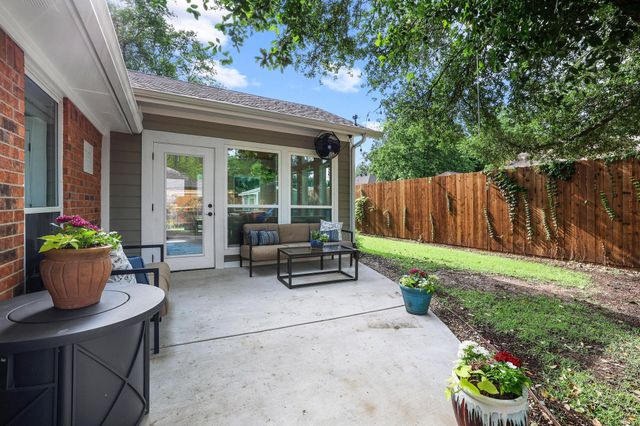 1324 Pickwick Lane, Denton, TX 76209