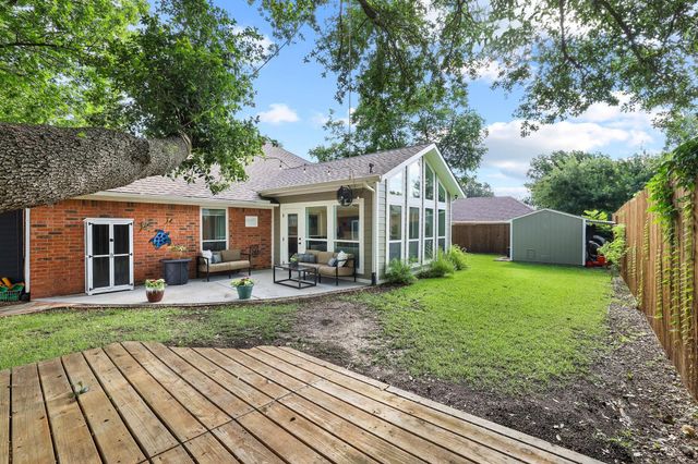 1324 Pickwick Lane, Denton, TX 76209