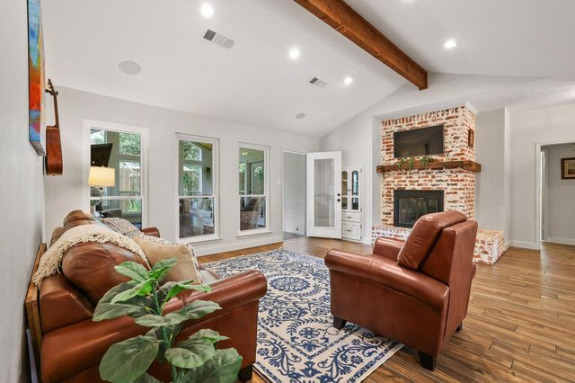 1324 Pickwick Lane, Denton, TX 76209
