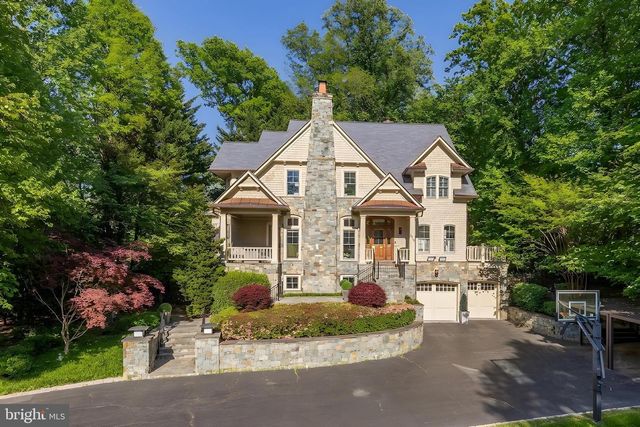 8819 CHALON DR, Bethesda, MD 20817