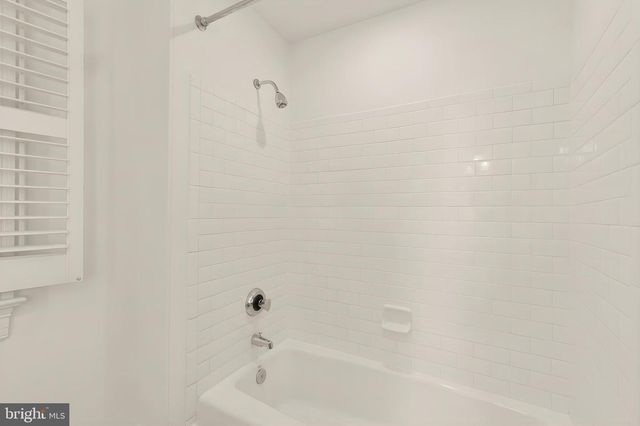 8819 CHALON DR, Bethesda, MD 20817