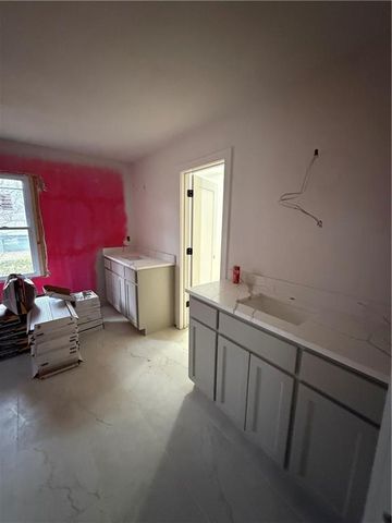 6914 W 66th Terrace, Overland Park, KS 66202