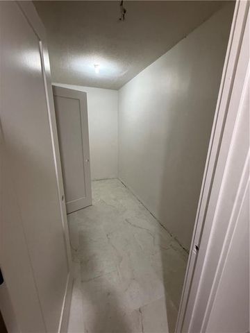 6914 W 66th Terrace, Overland Park, KS 66202