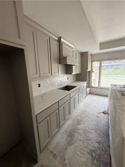 6914 W 66th Terrace, Overland Park, KS 66202