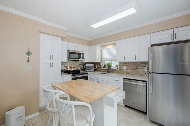 6221 WILDS DRIVE, New Port Richey, FL 34653