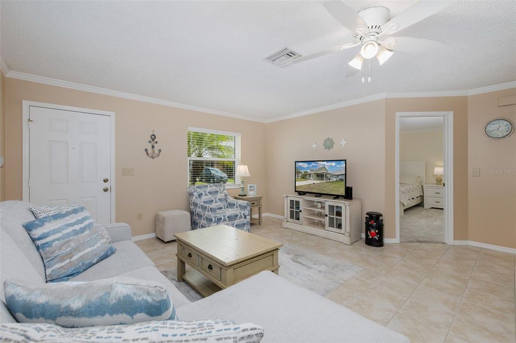 Image 7 of property listing at 6221 WILDS DRIVE, New Port Richey, FL 34653