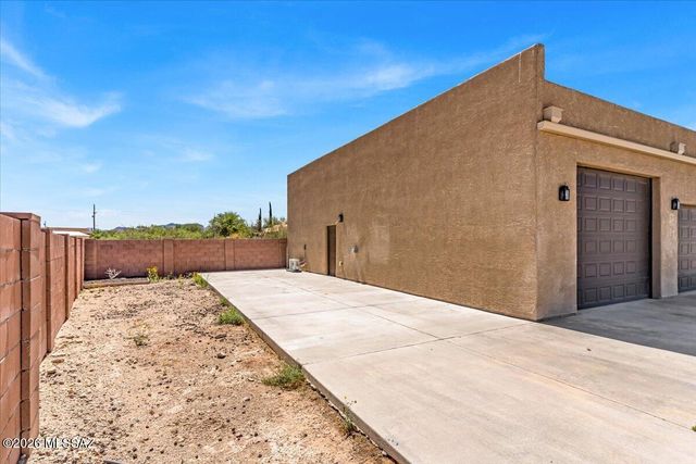 670 N Ivy, Vail, AZ 85641