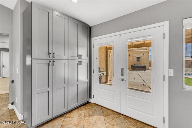 670 N Ivy, Vail, AZ 85641