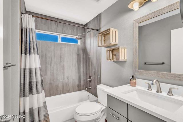 670 N Ivy, Vail, AZ 85641