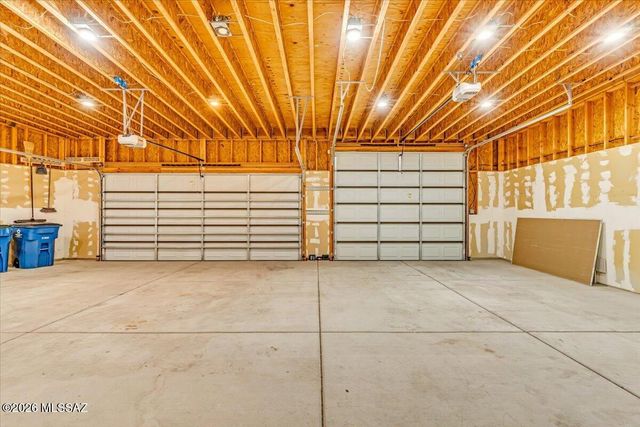 670 N Ivy, Vail, AZ 85641