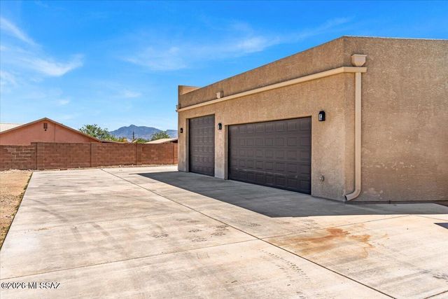 670 N Ivy, Vail, AZ 85641