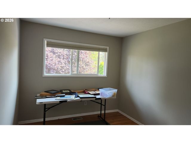 7520 Sw BELMONT Dr, Beaverton, OR 97008