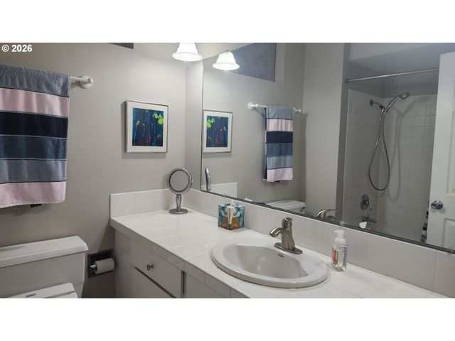 7520 Sw BELMONT Dr, Beaverton, OR 97008