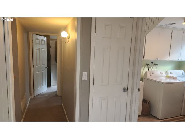 7520 Sw BELMONT Dr, Beaverton, OR 97008