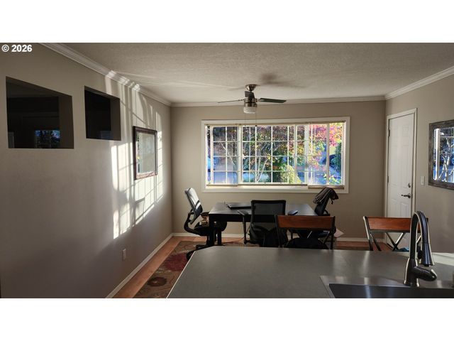 7520 Sw BELMONT Dr, Beaverton, OR 97008