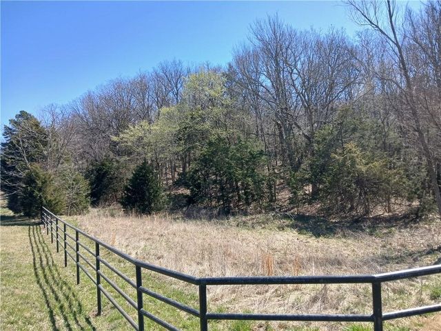 217 Madison 2149, Huntsville, AR 72740