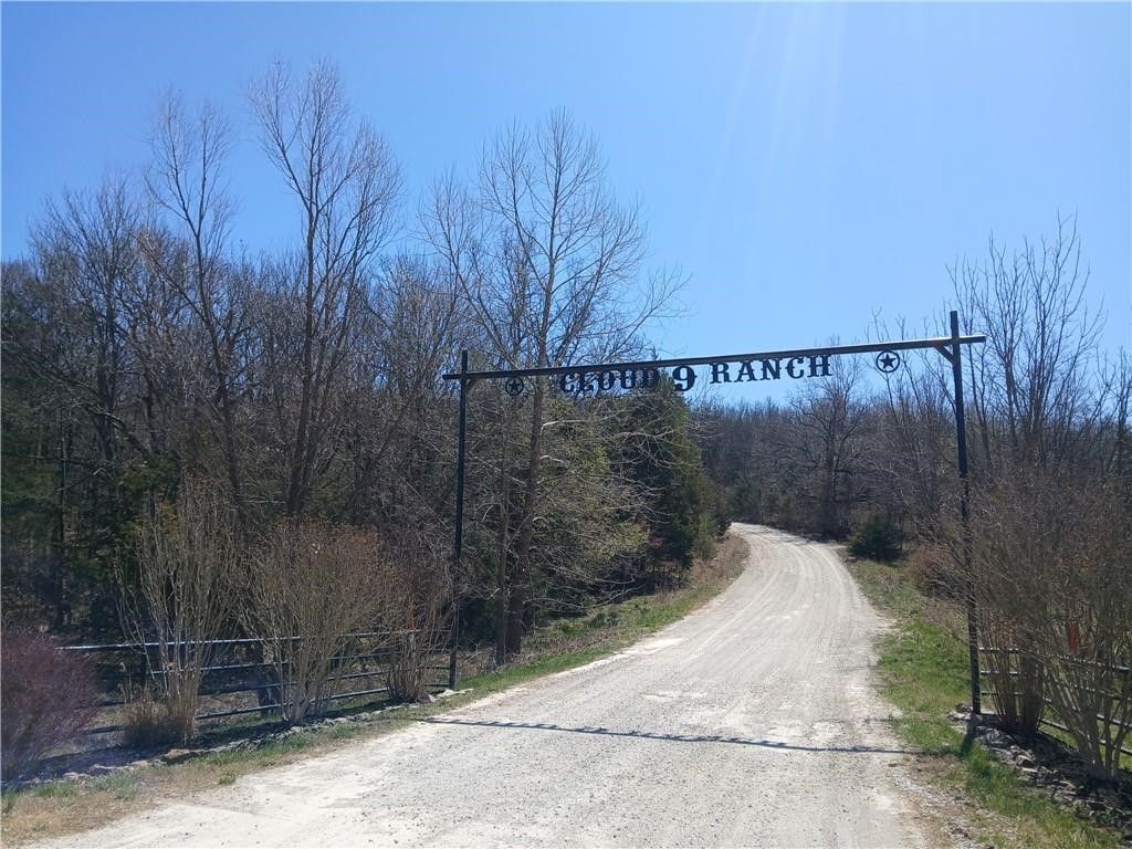 217 Madison 2149, Huntsville, AR 72740