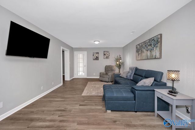 2611 Whitesburg Drive A, Huntsville, AL 35801