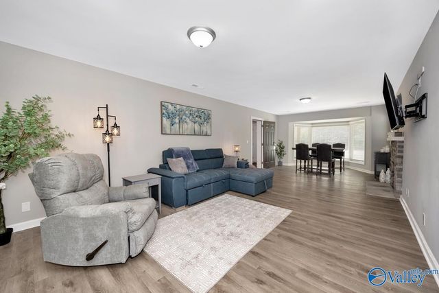 2611 Whitesburg Drive A, Huntsville, AL 35801