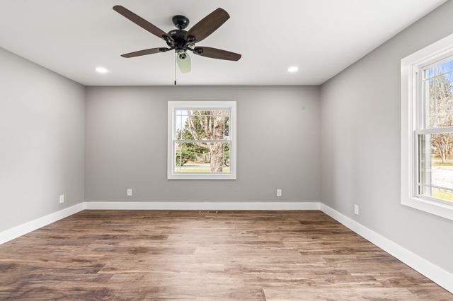 102 Dogwood Ln, Winchester, TN 37398