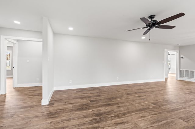 102 Dogwood Ln, Winchester, TN 37398