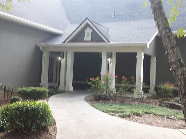 6900 Roswell Road O3, Sandy Springs, GA 30328