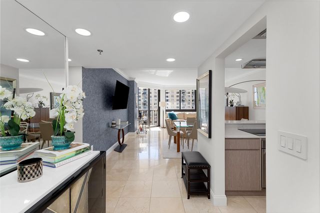 520 Brickell Key Drive A1207, Miami, FL 33131