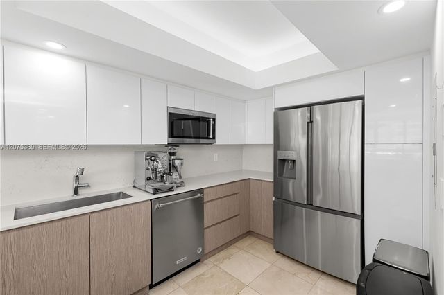 520 Brickell Key Drive A1207, Miami, FL 33131
