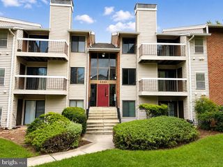 1113 CASTLE HARBOUR WAY #2B, Glen Burnie, MD 21060