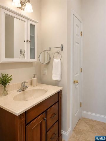 196 Franklin Avenue 2, Nutley, NJ 07110