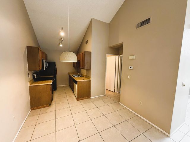 602 N May 21, Mesa, AZ 85201