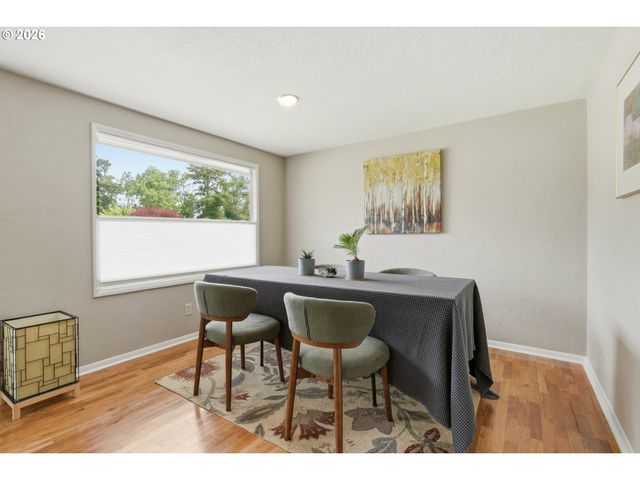 2530 SHARON Way, Eugene, OR 97401