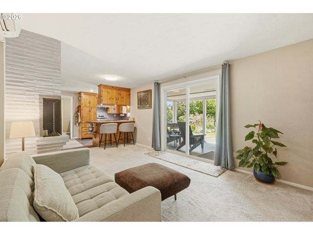 2530 SHARON Way, Eugene, OR 97401