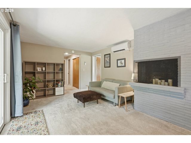 2530 SHARON Way, Eugene, OR 97401