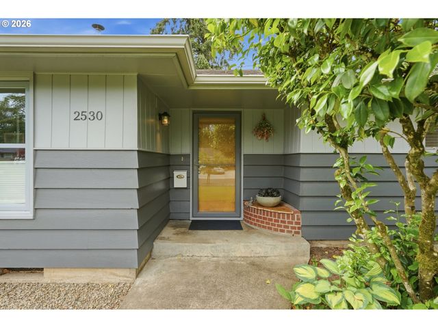 2530 SHARON Way, Eugene, OR 97401