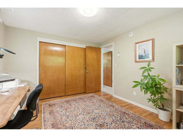 2530 SHARON Way, Eugene, OR 97401
