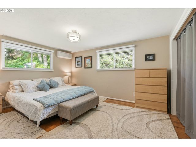 2530 SHARON Way, Eugene, OR 97401