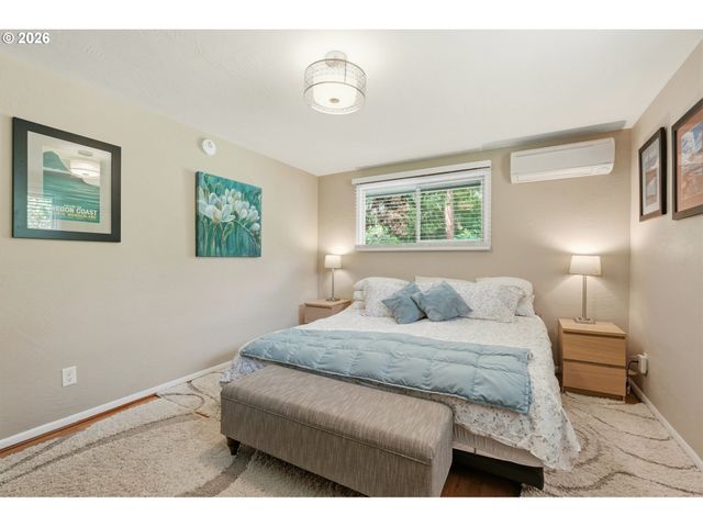 2530 SHARON Way, Eugene, OR 97401